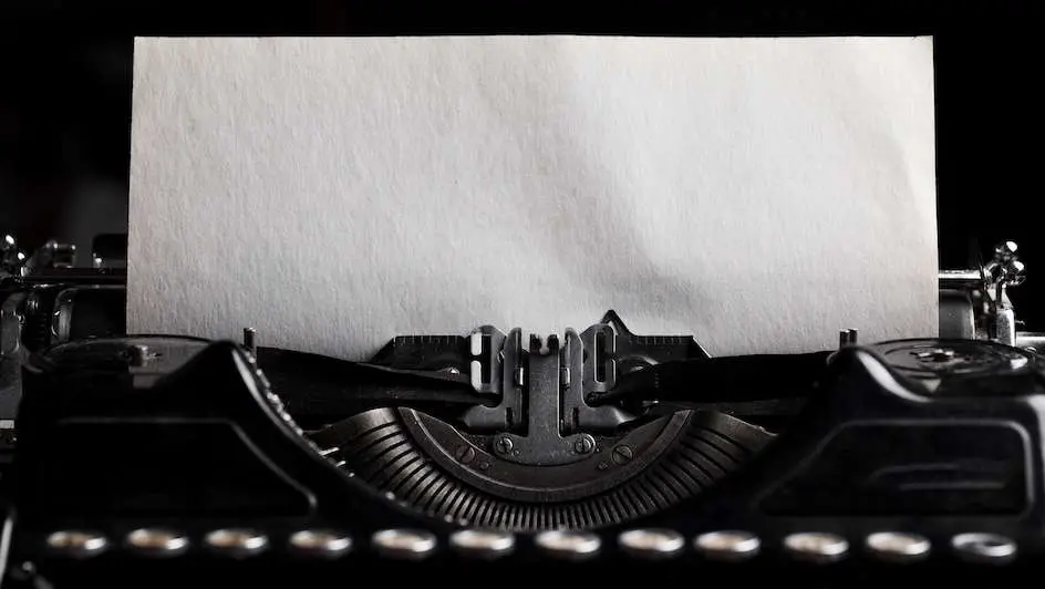 Man Creates Working LEGO Typewriter